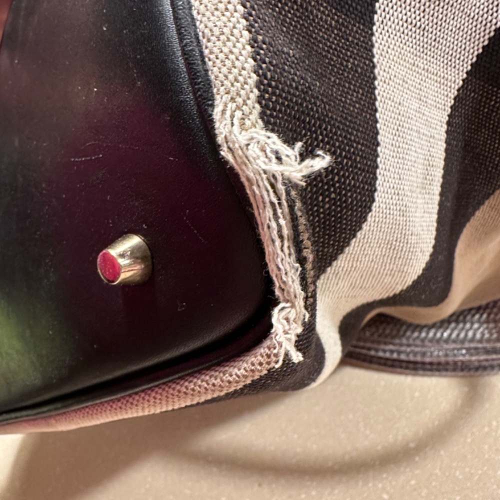 BURBERRY HOBO BAG - Picture 8 of 12